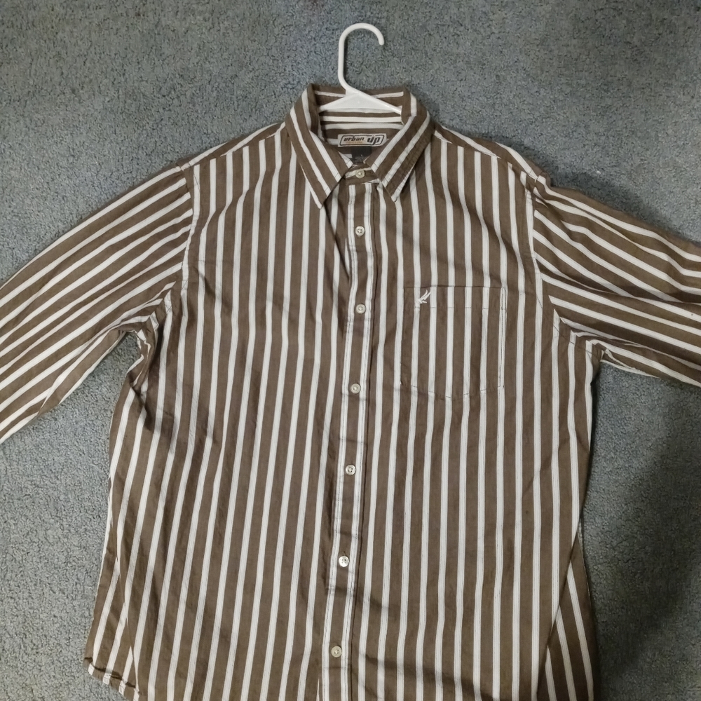 Urban up... Button up shirt. Brown and white. Size large